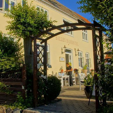 Ballen Badehotel Tranebjerg Екстериор снимка